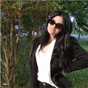 Studentessa di lingue per il commercio internazionale offre lezioni private di inglese